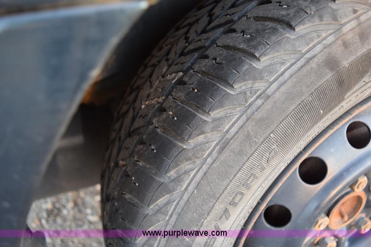 image for item I8637 1993 Toyota Camry LE