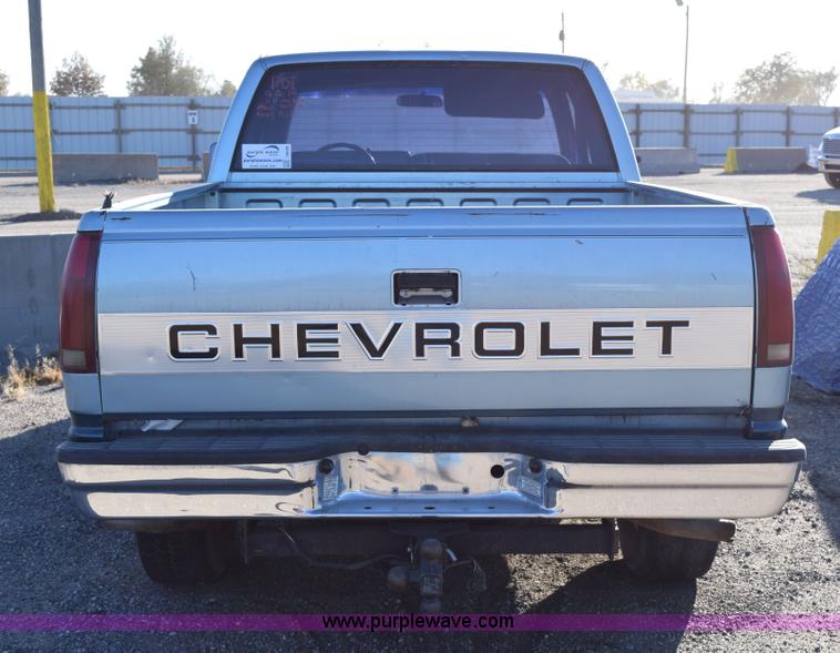 image for item I8638 1989 Chevrolet Silverado 1500 Ext. Cab pickup truck
