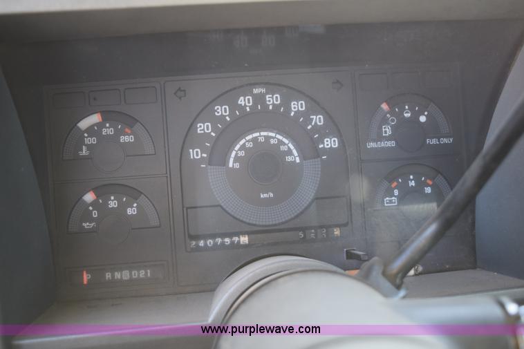 image for item I8638 1989 Chevrolet Silverado 1500 Ext. Cab pickup truck