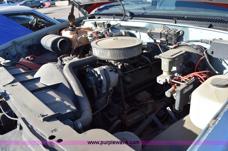 image for item I8638 1989 Chevrolet Silverado 1500 Ext. Cab pickup truck