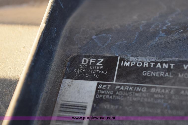 image for item I8638 1989 Chevrolet Silverado 1500 Ext. Cab pickup truck