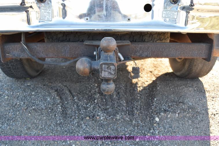 image for item I8638 1989 Chevrolet Silverado 1500 Ext. Cab pickup truck