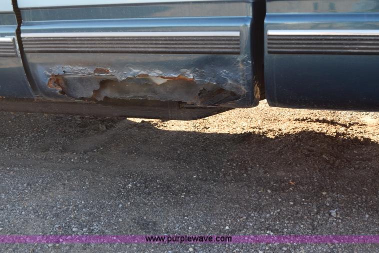 image for item I8638 1989 Chevrolet Silverado 1500 Ext. Cab pickup truck