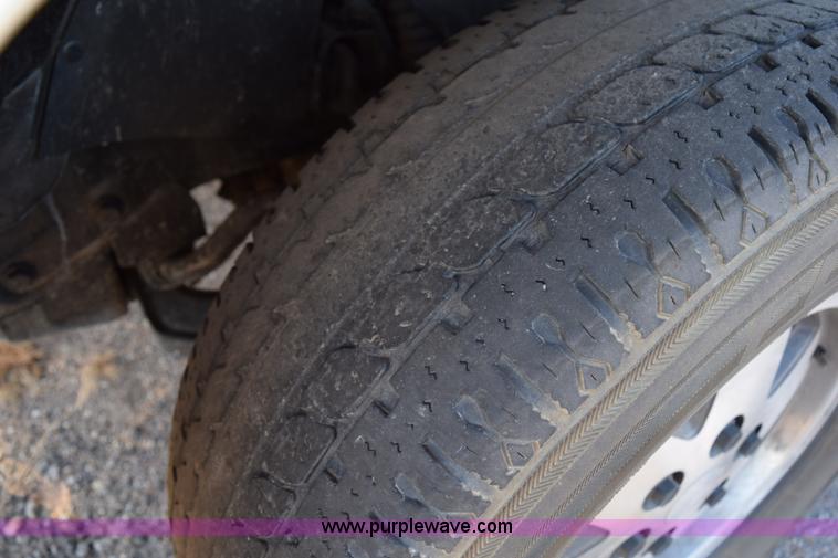 image for item I8638 1989 Chevrolet Silverado 1500 Ext. Cab pickup truck