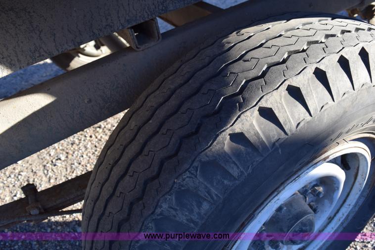 image for item I8641 1990 shop built utility trailer