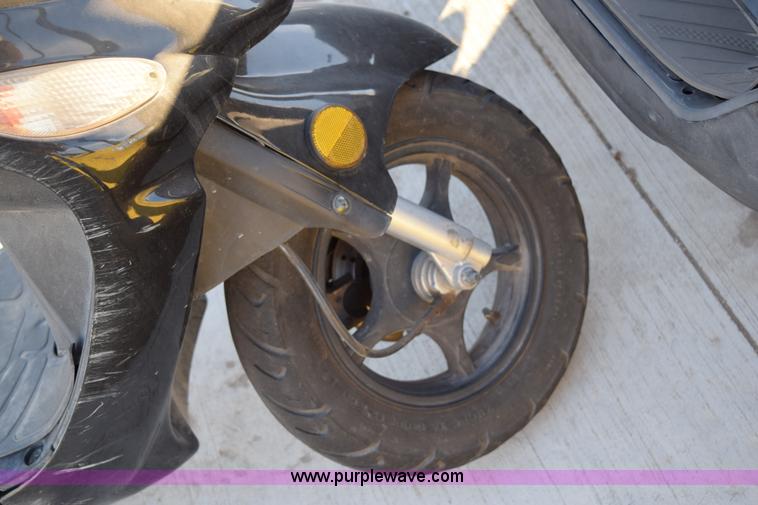 image for item I8642 2012 Bashan Renegade 50 scooter