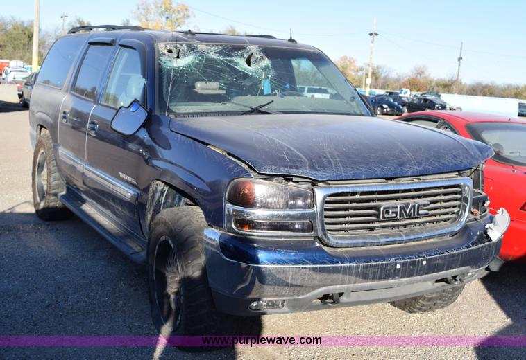 image for item I8644 2003 GMC Yukon XL 1500 SUV
