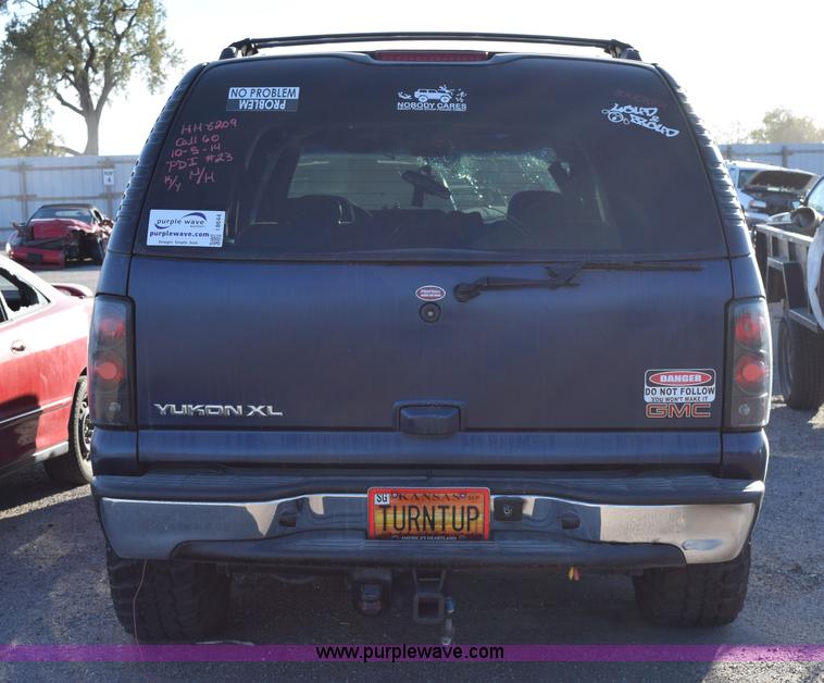 image for item I8644 2003 GMC Yukon XL 1500 SUV