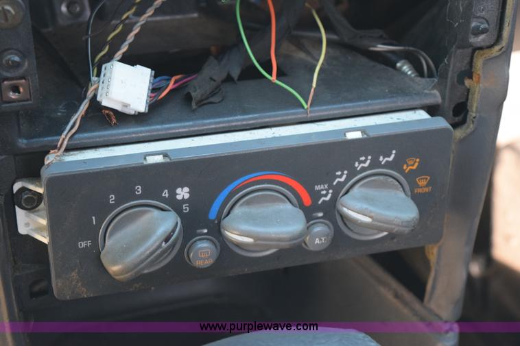 image for item I8645 1999 Pontiac Grand Am GT