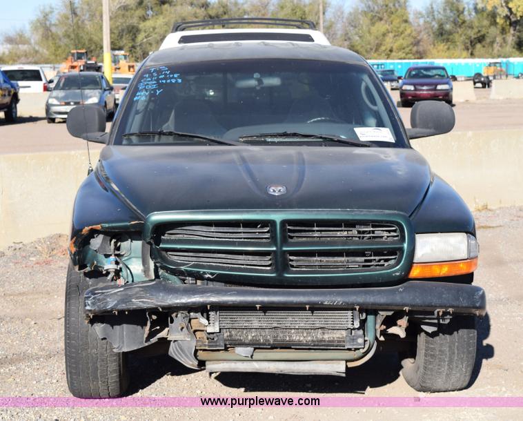 image for item I8646 2000 Dodge Dakota Sport Quad Cab pickup truck