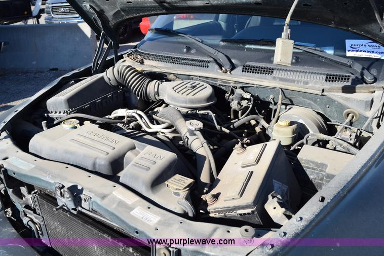 image for item I8646 2000 Dodge Dakota Sport Quad Cab pickup truck