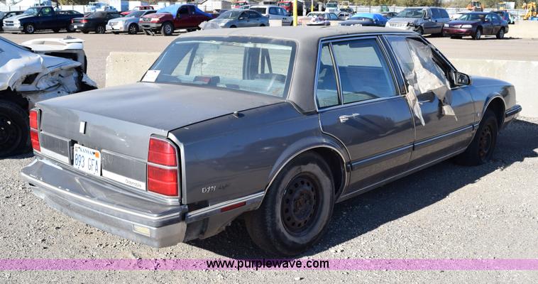 image for item I8648 1989 Oldsmobile Royale Brougham Eighty Eight
