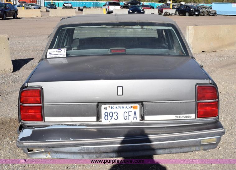 image for item I8648 1989 Oldsmobile Royale Brougham Eighty Eight