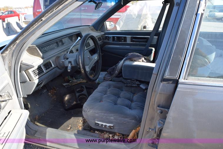 image for item I8648 1989 Oldsmobile Royale Brougham Eighty Eight