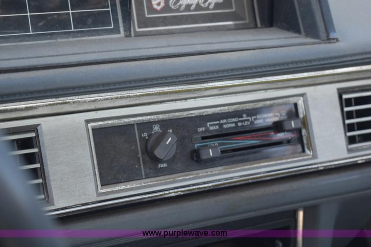 image for item I8648 1989 Oldsmobile Royale Brougham Eighty Eight