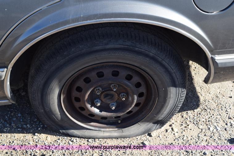 image for item I8648 1989 Oldsmobile Royale Brougham Eighty Eight