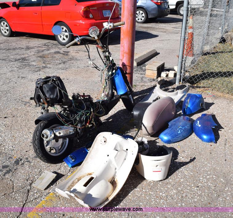 image for item I8650 2012 Tao Tao CY503 moped