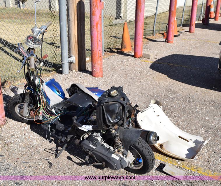 image for item I8650 2012 Tao Tao CY503 moped