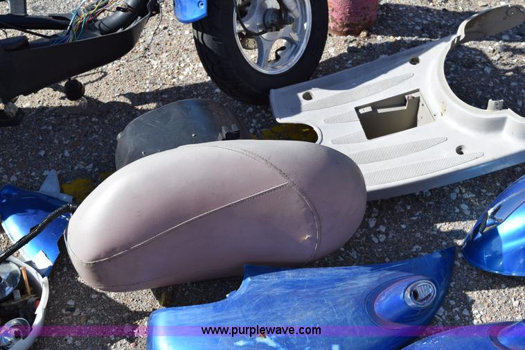 image for item I8650 2012 Tao Tao CY503 moped