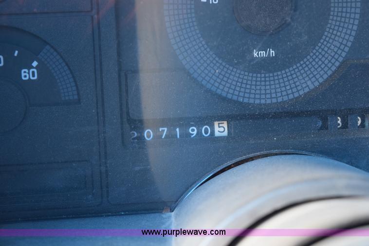 image for item I8652 1989 Chevrolet 1500 pickup truck