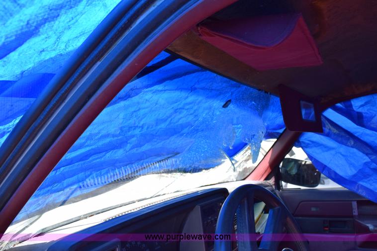 image for item I8652 1989 Chevrolet 1500 pickup truck