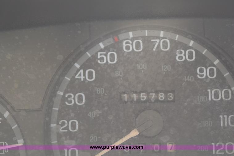 image for item I8653 1995 Ford Crown Victoria LX