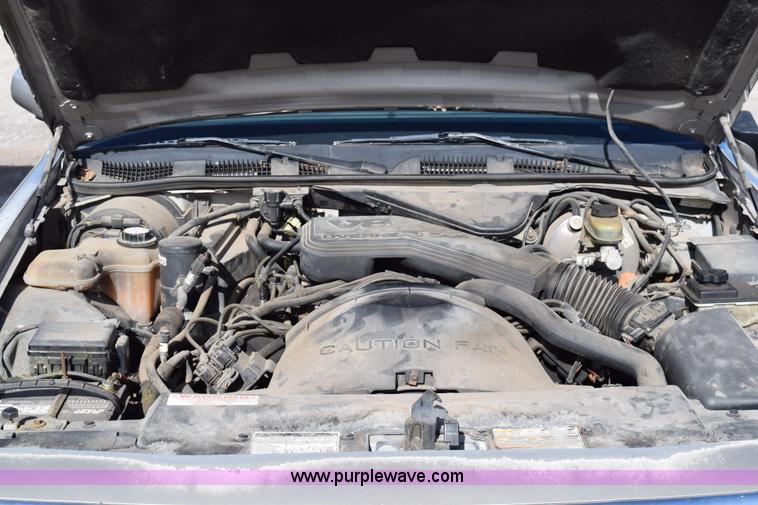 image for item I8653 1995 Ford Crown Victoria LX