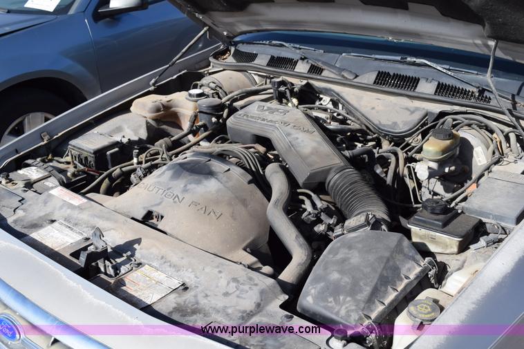 image for item I8653 1995 Ford Crown Victoria LX