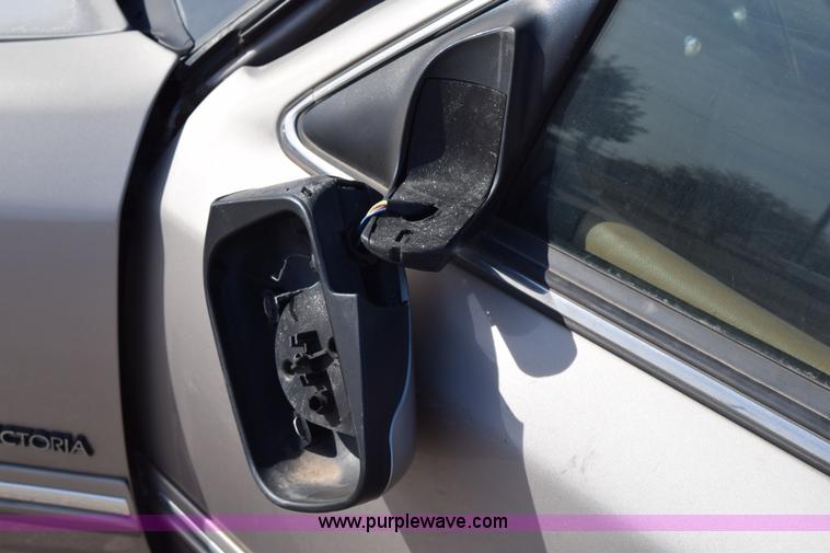 image for item I8653 1995 Ford Crown Victoria LX