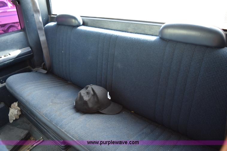 image for item I8654 1995 GMC Sierra 1500 Club Coupe pickup truck