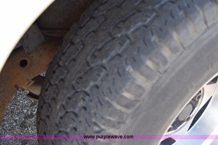 image for item I8654 1995 GMC Sierra 1500 Club Coupe pickup truck