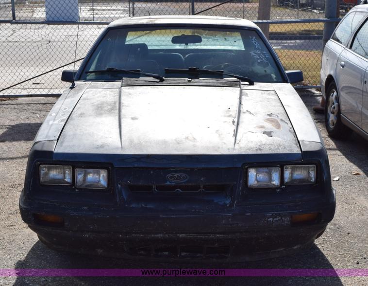 image for item I8655 1986 Ford Mustang