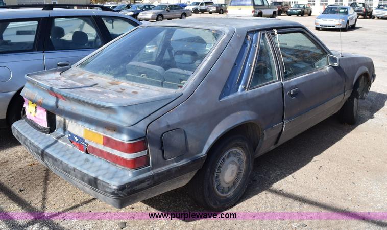 image for item I8655 1986 Ford Mustang