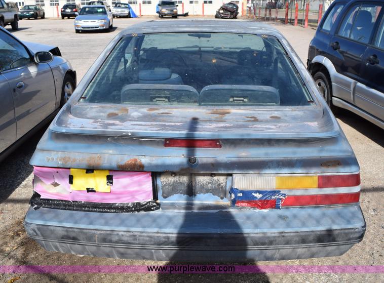 image for item I8655 1986 Ford Mustang