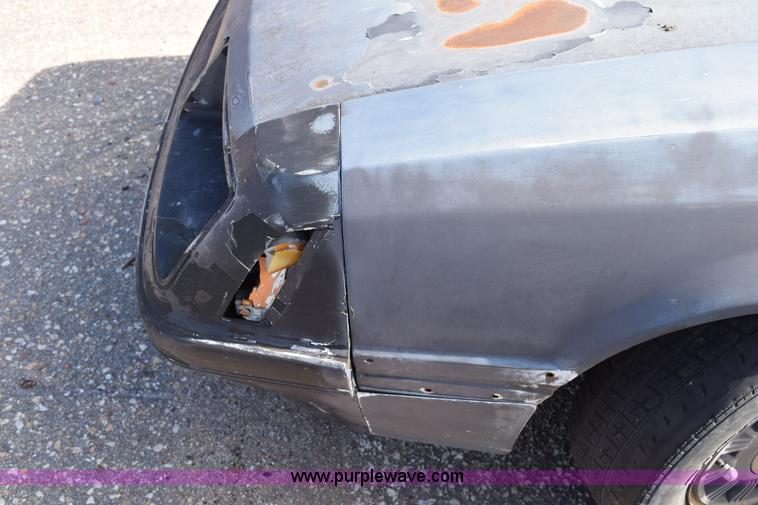 image for item I8655 1986 Ford Mustang