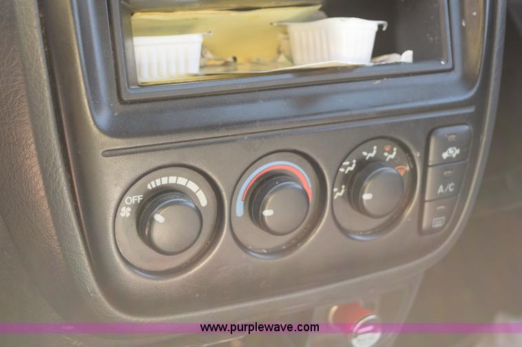 image for item I8656 2000 Honda CR-V LX SUV