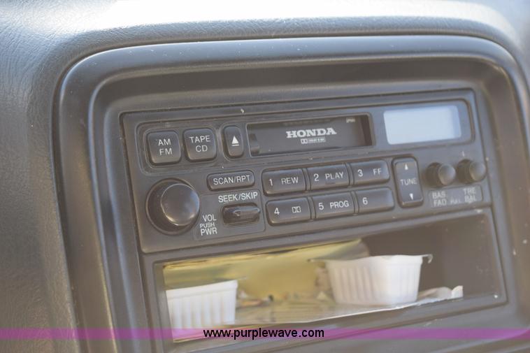 image for item I8656 2000 Honda CR-V LX SUV