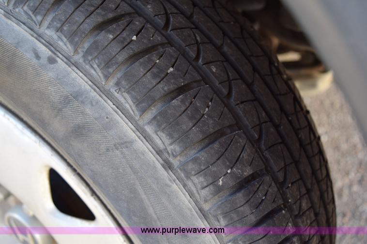 image for item I8656 2000 Honda CR-V LX SUV