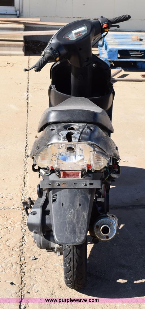 image for item I8657 2012 Tao Tao moped