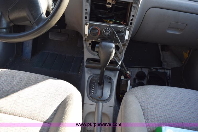 image for item I8660 2002 Kia Rio