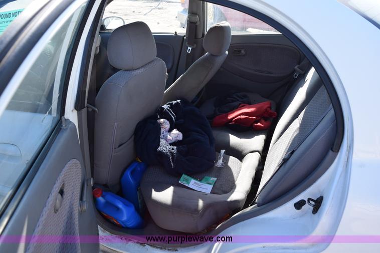 image for item I8660 2002 Kia Rio