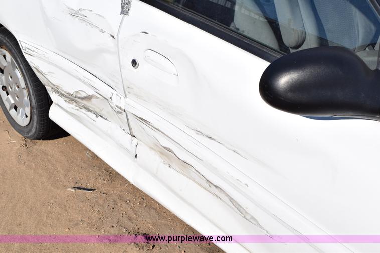 image for item I8660 2002 Kia Rio