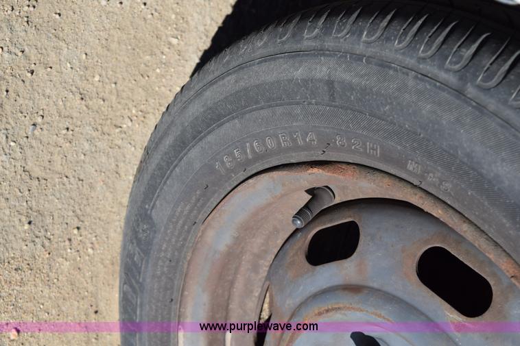 image for item I8660 2002 Kia Rio