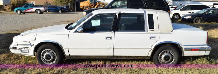 image for item I8663 1991 Chrysler New Yorker Fifth Avenue