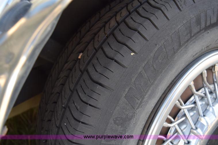 image for item I8663 1991 Chrysler New Yorker Fifth Avenue