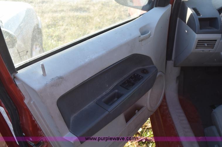 image for item I8664 2007 Dodge Caliber SXT