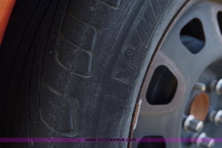 image for item I8664 2007 Dodge Caliber SXT