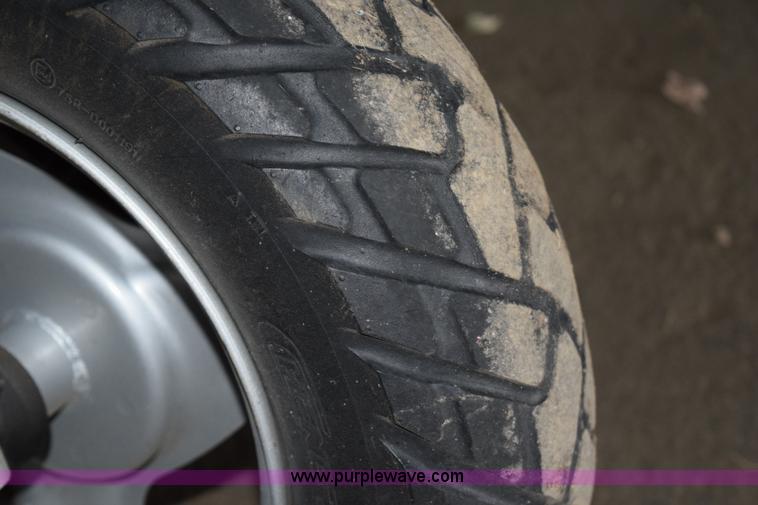 image for item I8666 2003 Moskitu scooter