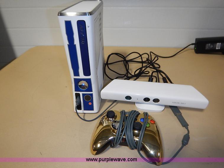 image for item AV9677 Xbox 360 Star Wars Edition game system