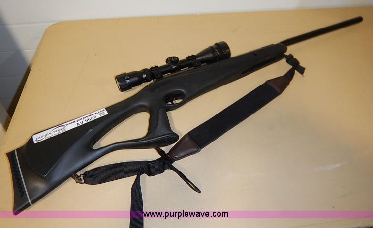 image for item AV9688 Benjamin Trail BT9M22SNP pellet gun